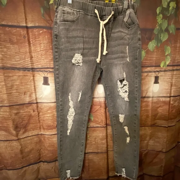 NWOT Boutique Jeans - Picture 2 of 6